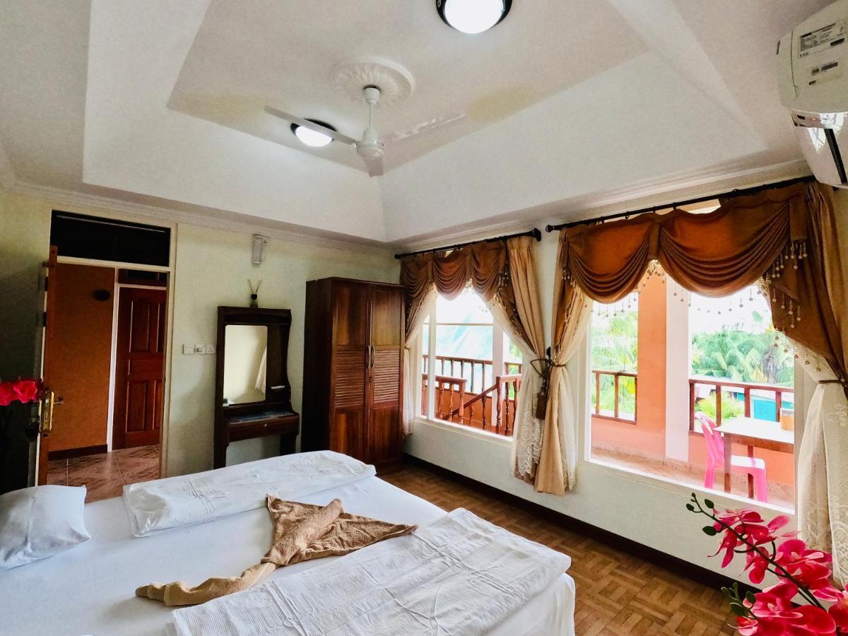 Shamar Guesthouse & Dive Maamigili Island Ngoại thất bức ảnh