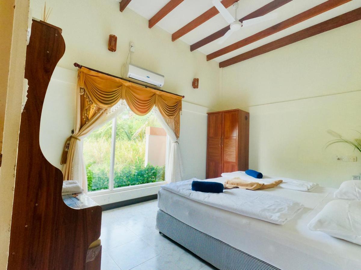 Shamar Guesthouse & Dive Maamigili Island Ngoại thất bức ảnh