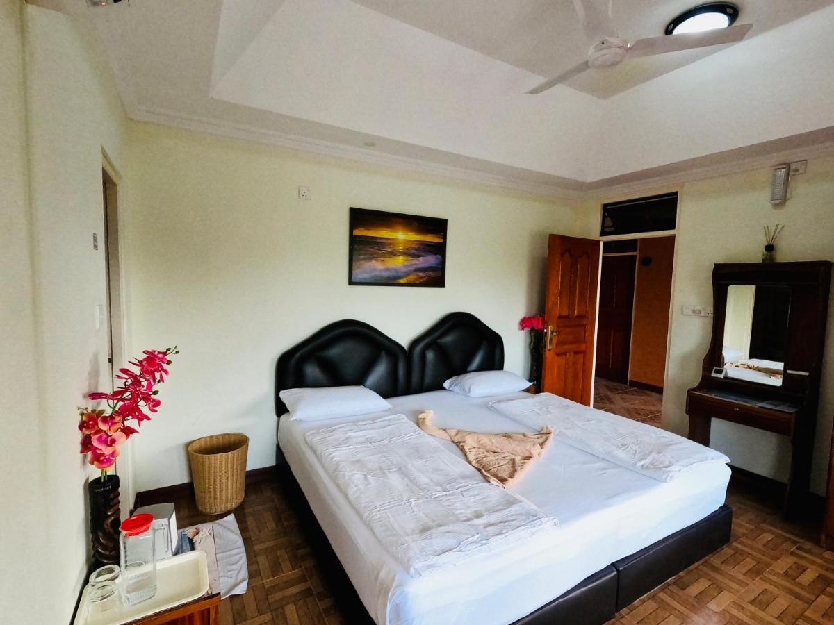 Shamar Guesthouse & Dive Maamigili Island Ngoại thất bức ảnh