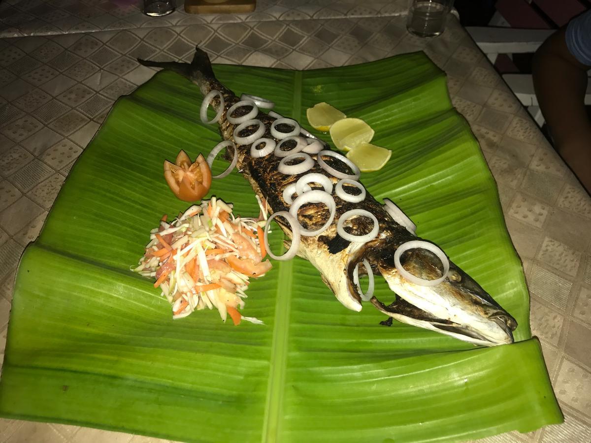 Shamar Guesthouse & Dive Maamigili Island Ngoại thất bức ảnh